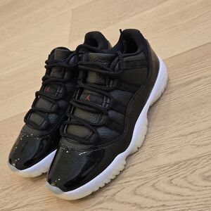 Jordan 11 Low 72-10